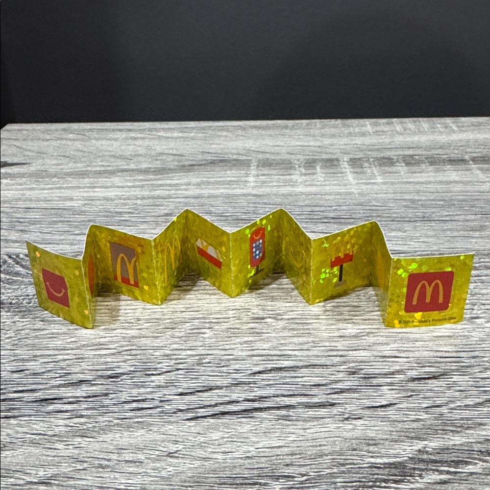 McDonald’s | Lil’ McDonalds: Golden Happy Meal (2025) - Happy Meal Toy - Picture 11 of 13